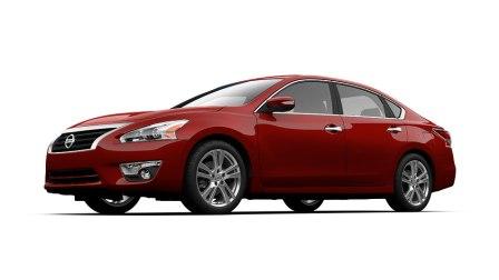 Redesigned Nissan 2013 Altima Hits the Road