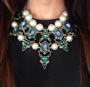 A-Statement-Necklace-from-Ikavee