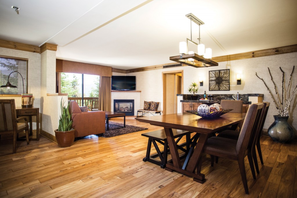 Tenaya-Lodge-Luxury-Suite-rm343